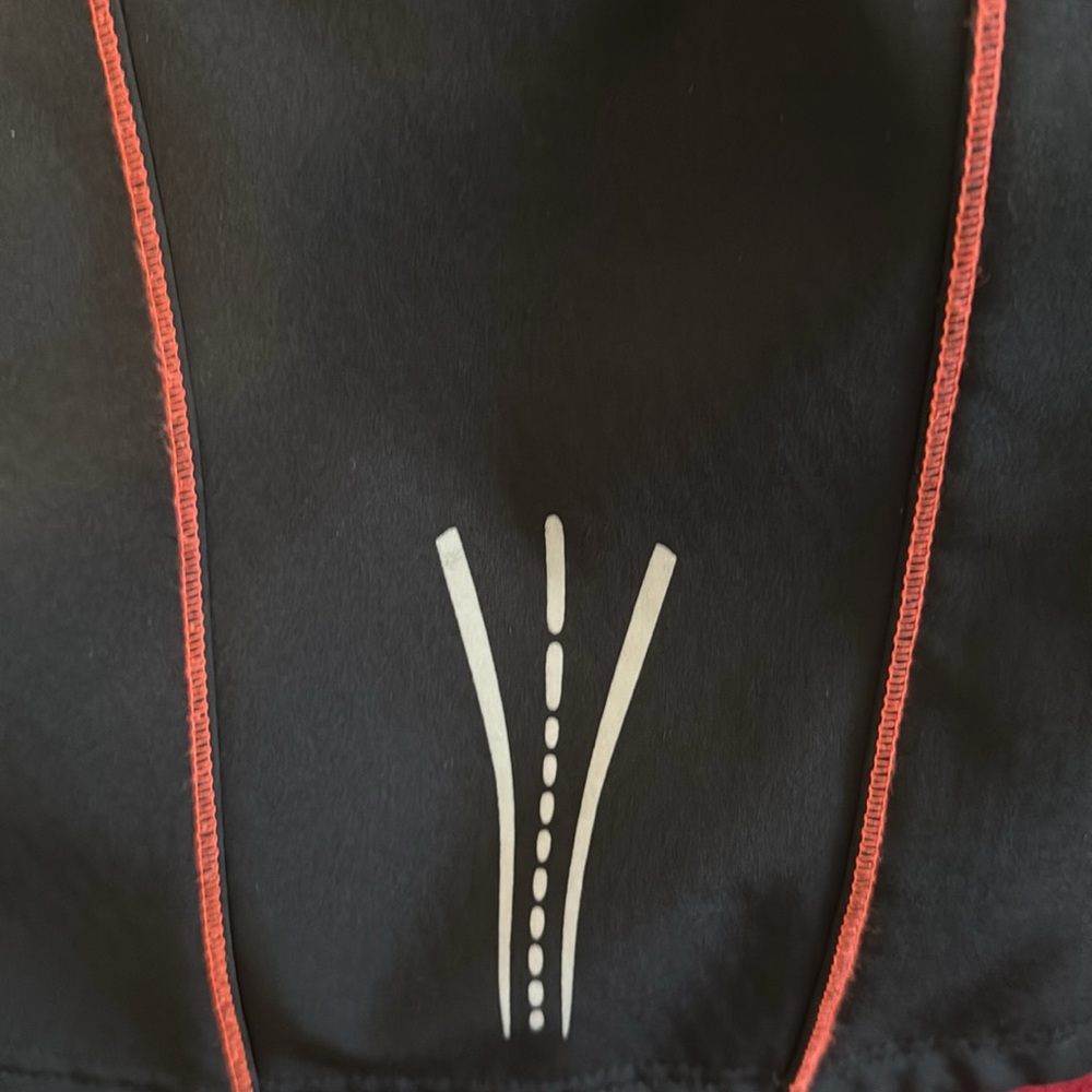 ASICS running jacket - Picture 6 of 6